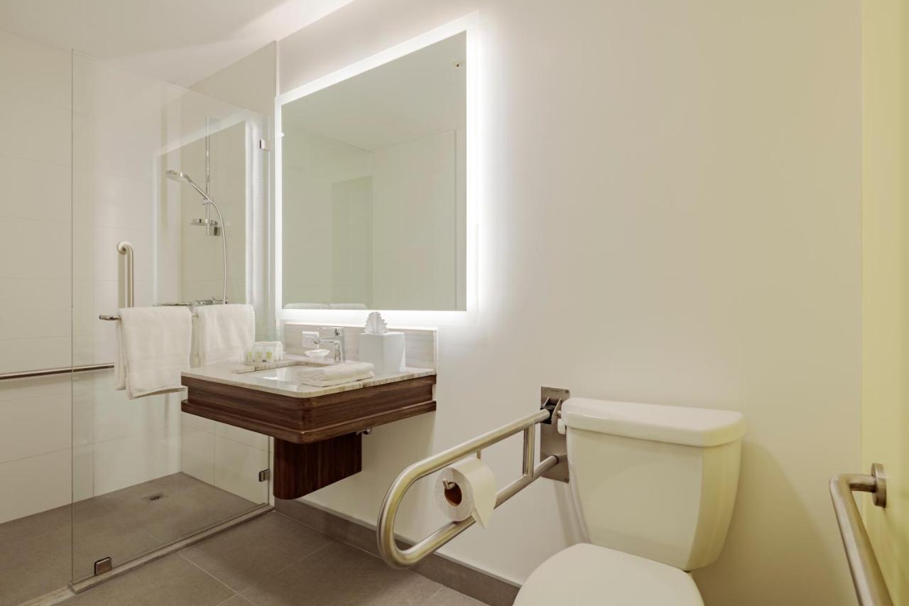 Holiday Inn - Quito Airport By Ihg Tababela Exterior photo Bathroom